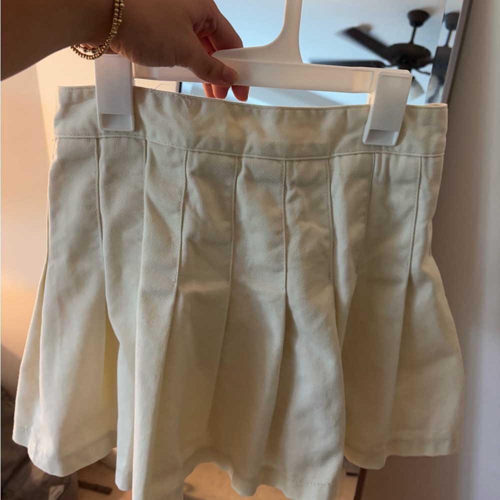 Brandy Melville Cream Pleated Mini Skirt